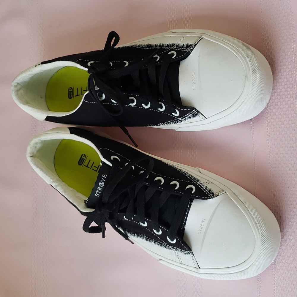 STRAYE black & white converse low top skate shoes w painted details NEW